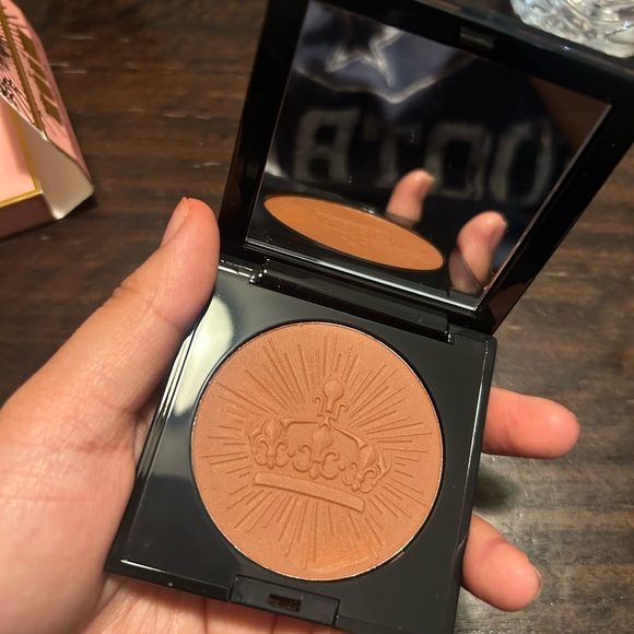 Pat McGrath Labs Divine Bronzer in Bronze Divinity (Terracotta Bronze) - Picture 3 of 10